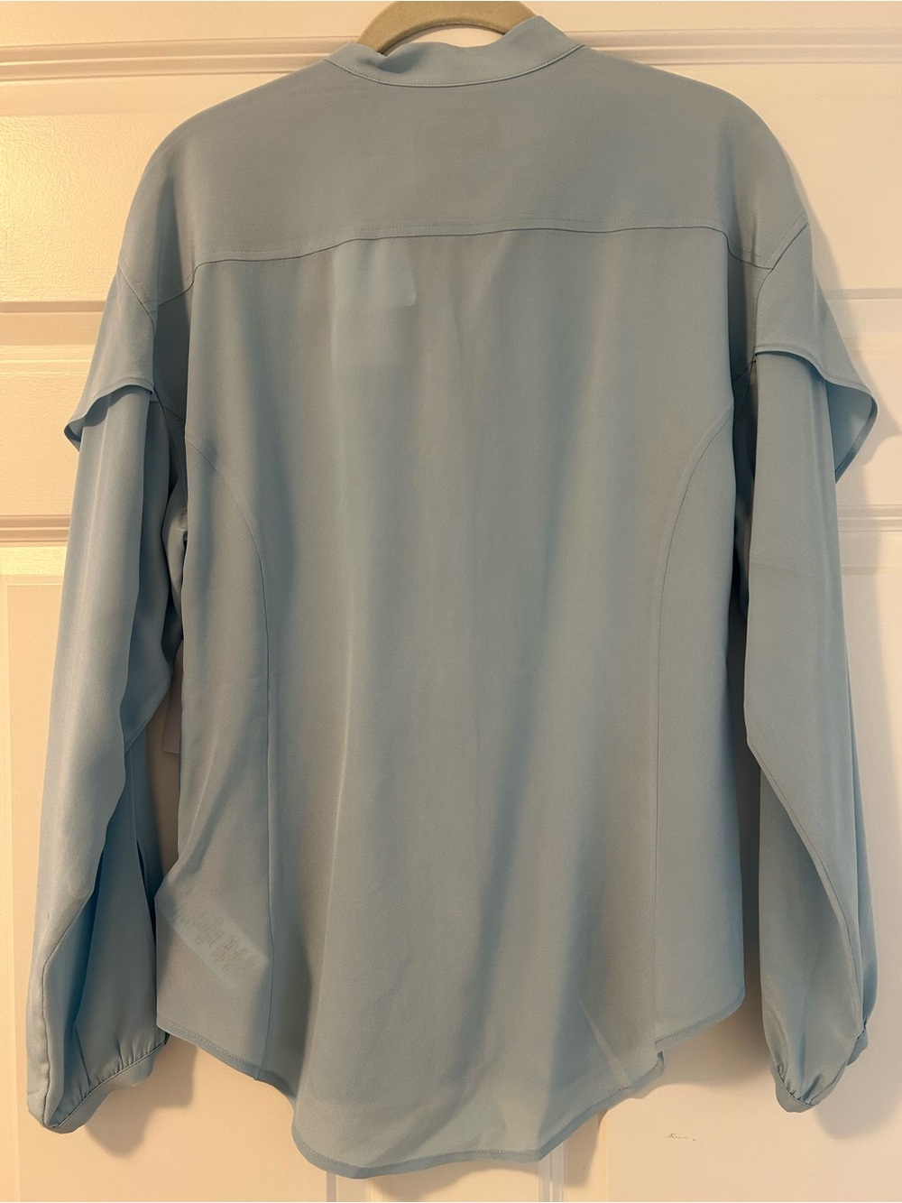 NWT Equipment Femme Amara Silk Button Down Shirt - Picture 6 of 8